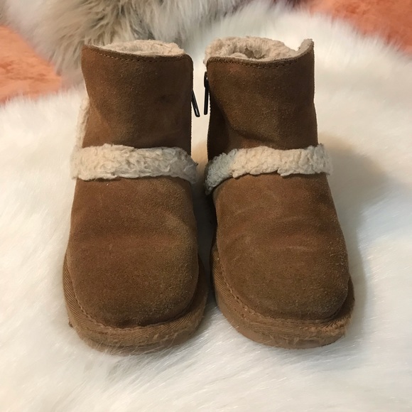 PAWZ by BearPaw ⚜️ Hailey Toddler Cow Suede Boots - Picture 3 of 16